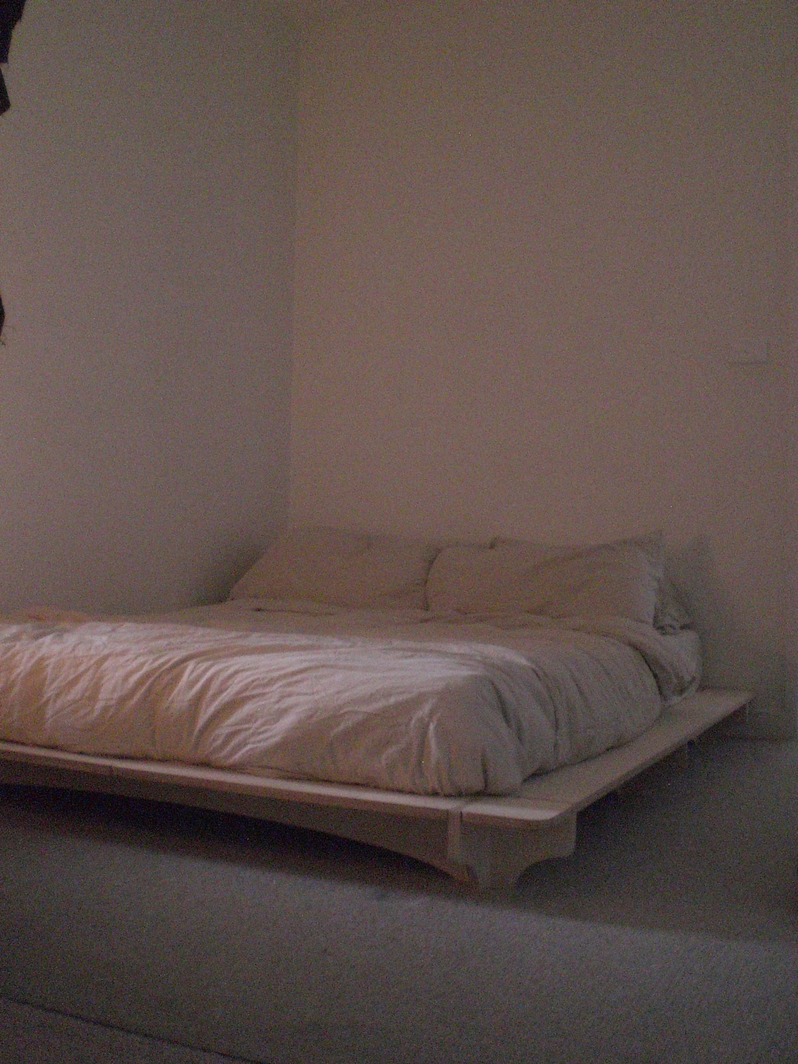 Arch Bedframe detail