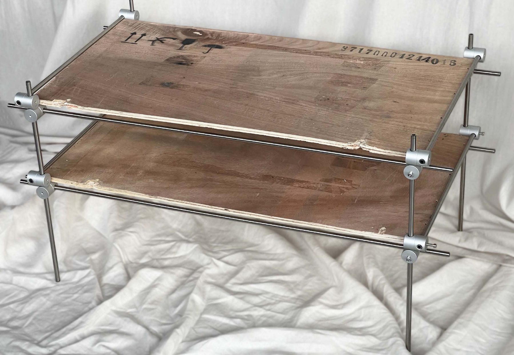 MONO*JOINT coffee table