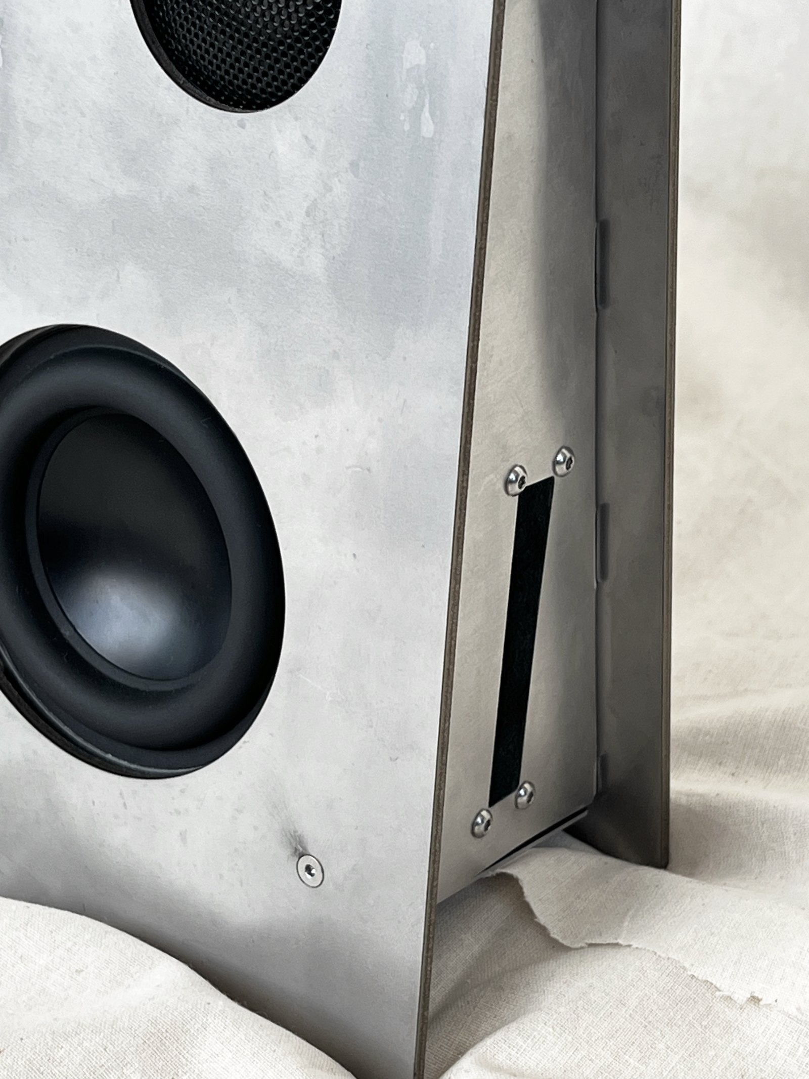 M Speaker suede cover